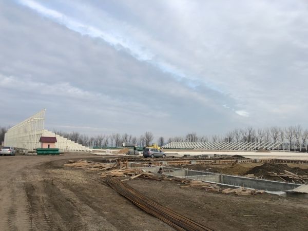 Строительство стадиона в Комрате обещают завершить к июлю.