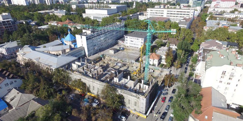 ZdG: Hotelul off-shore din centrul istoric al Chişinăului. Foto: ZdG