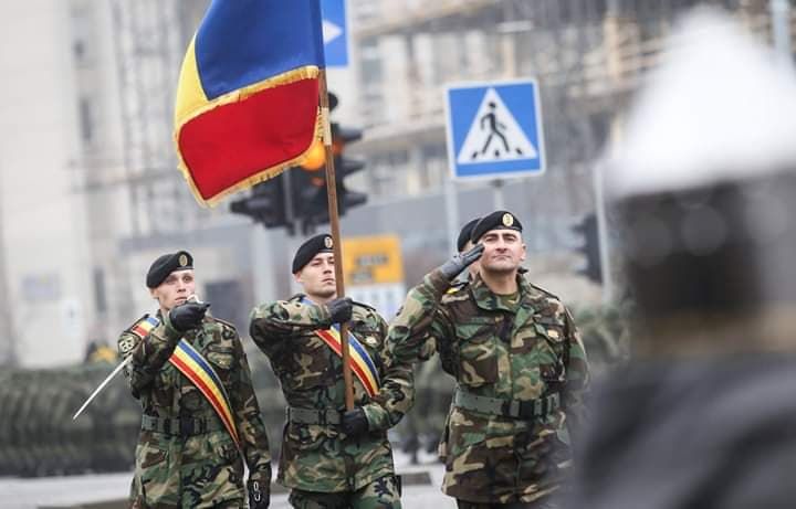 Военнослужащие Нацармии прошли по улицам Вильнюса.