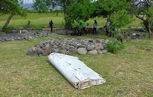 Поиски самолета MH370 Malaysian Airlines будут приостановлены.