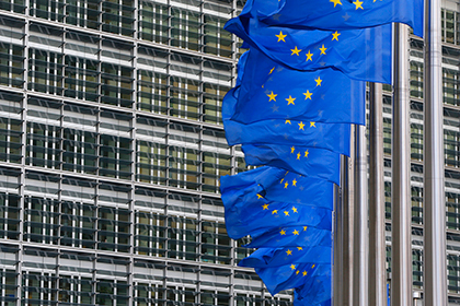 Potrivit sondajului de opinie efectuat într-o serie de ţări la cererea agenţiei Rossiya Segodnya, Europa sprijină ideea unei reglementări paşnice a crizei din Ucraina.