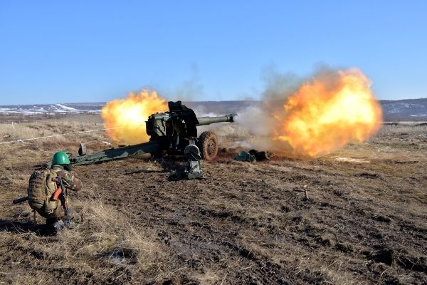 Mai mulţi militari din Cahul desfăşoară trageri de luptă.