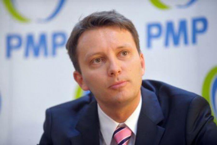 Europarlamentarul român, Siegfried Muresan, a comentat  inițiativa democraților de a introduce votul uninominal. Foto: Agerpres 