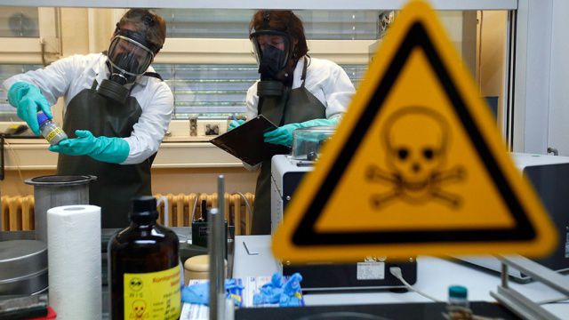 США введут мораторий на работу лабораторий с вирусами.