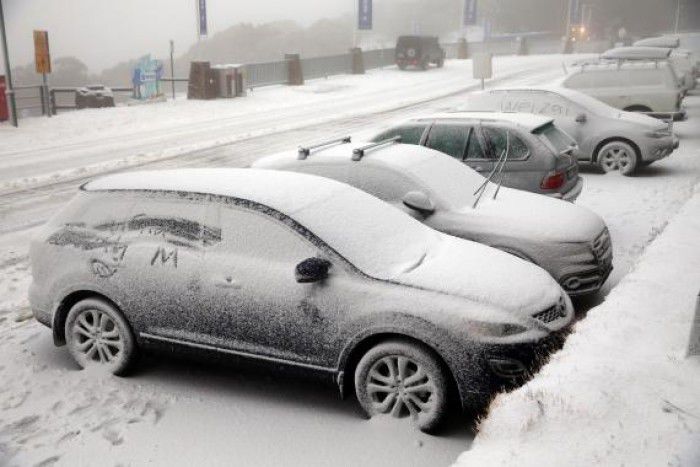 Cod galben de ploi, frig şi ninsori, începând de mâine. Foto: digi24.ro