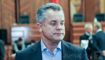 Prim-vicepreședintele Partidului Democrat, Vladimir Plahotniuc, ar deține pașaport rusesc, scrie enews.md.