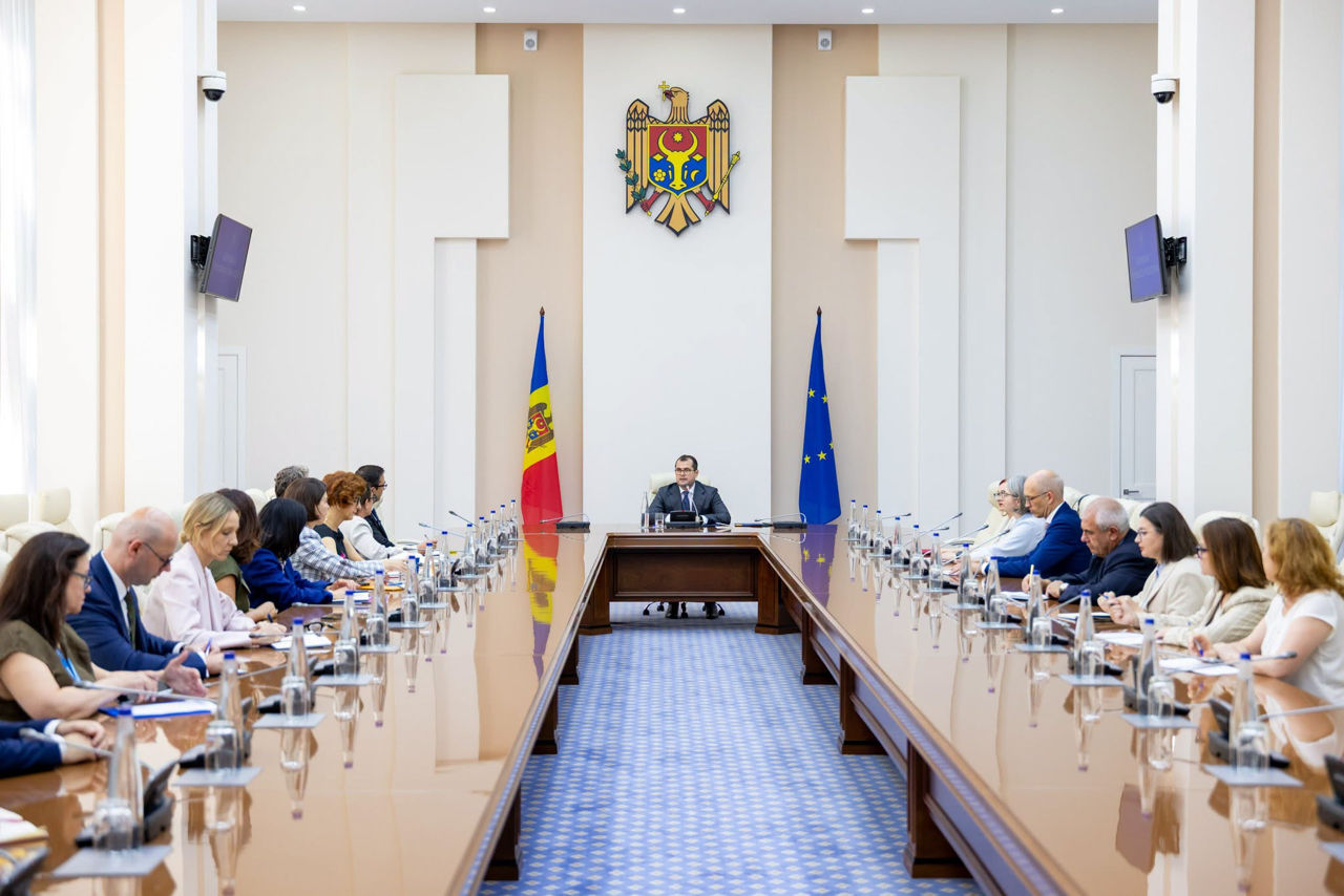 Премьер-министр обсудил с международными партнерами приоритеты работы правительства.