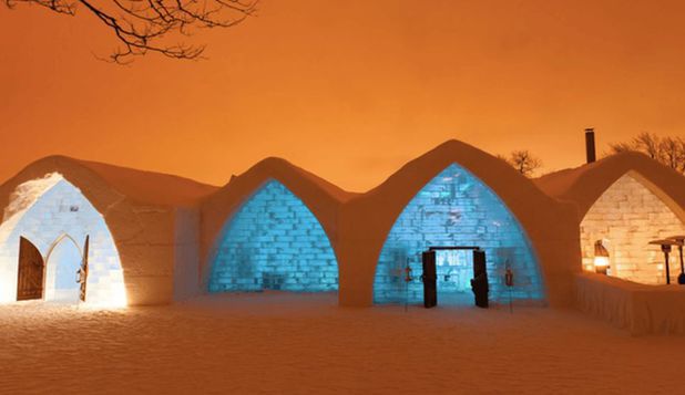 Camera unui faimos hotel de gheaţă din Canada a luat foc. Foto: BM