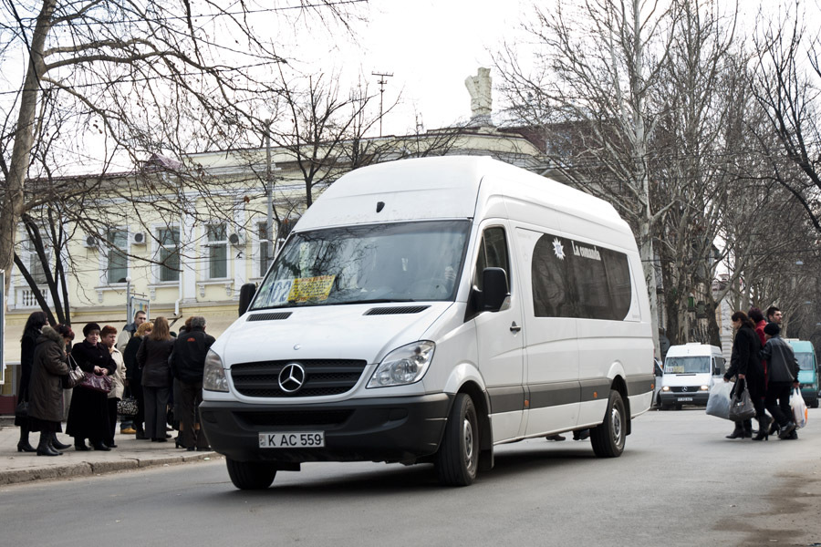 Авария произошла 4 июля на пешеходном переходе Хынчештского шоссе у южного автовокзала.    Фото: noi.md