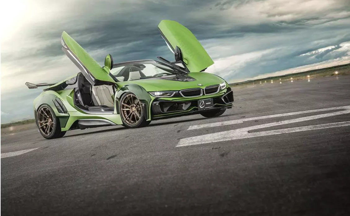 Японцы построили «армейский» родстер BMW i8.