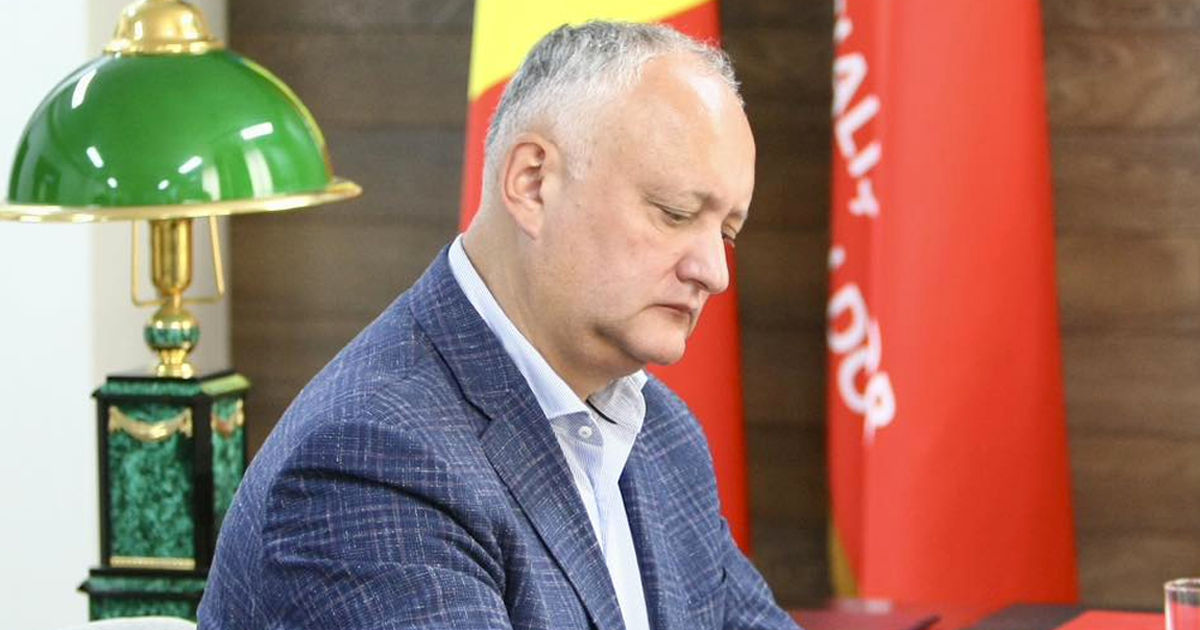 Додон: Нынешняя власть передает стратегические активы под контроль Запада.