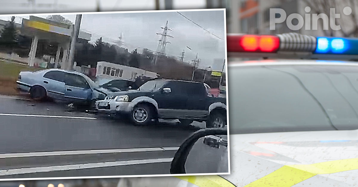 В ДТП в Ватре столкнулись три автомобиля.