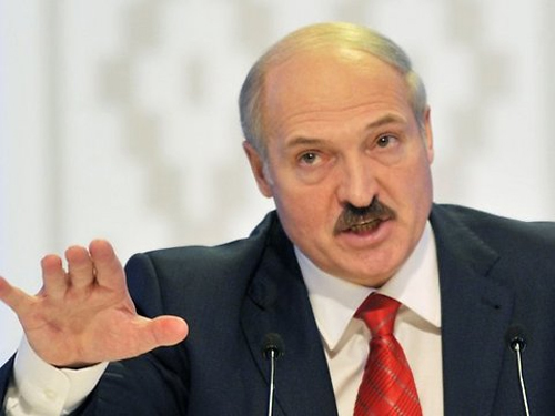 Лукашенко напомнил Обаме, что "чернокожие ещё недавно были рабами".
