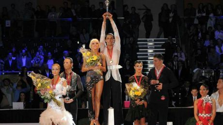 Dansatorii moldoveni au revenit cu şapte medalii de la German Open Championship 2016. Foto: publika.md