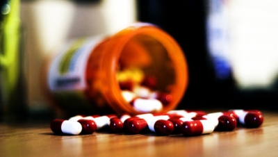 Mai multe spitale din ţară au rămas fără medicamente, iar pacienţii sunt nevoiţi să cumpere preparatele prescrise de medici din banii proprii.