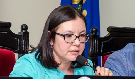 Şefa de la CEC şi soţul ei au acumulat venituri de sute de mii de lei în 2015. Foto: IPN