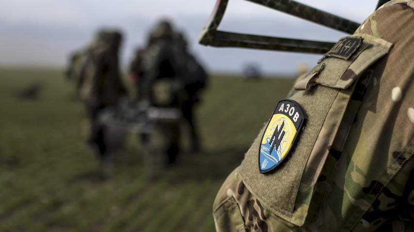 WP: США сняли запрет на использование американского оружия бойцами «Азова».