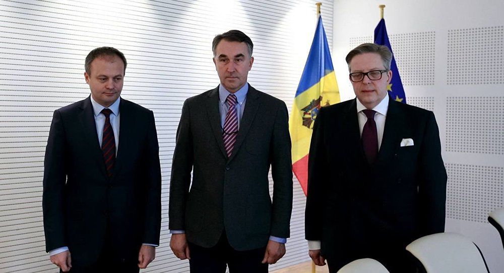 Candu a fost atenţionat că UE stă cu ochii pe Republica Moldova. Foto: sputnik.md