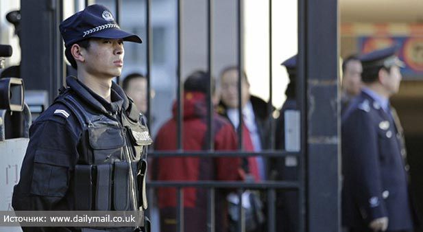 Акция была предпринята для того, чтобы чиновники на месте "убедились в том, к чему ведет коррупция".