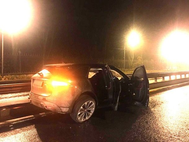 В Петербурге полиция устроила погоню за молдавским водителем на "Ягуаре".