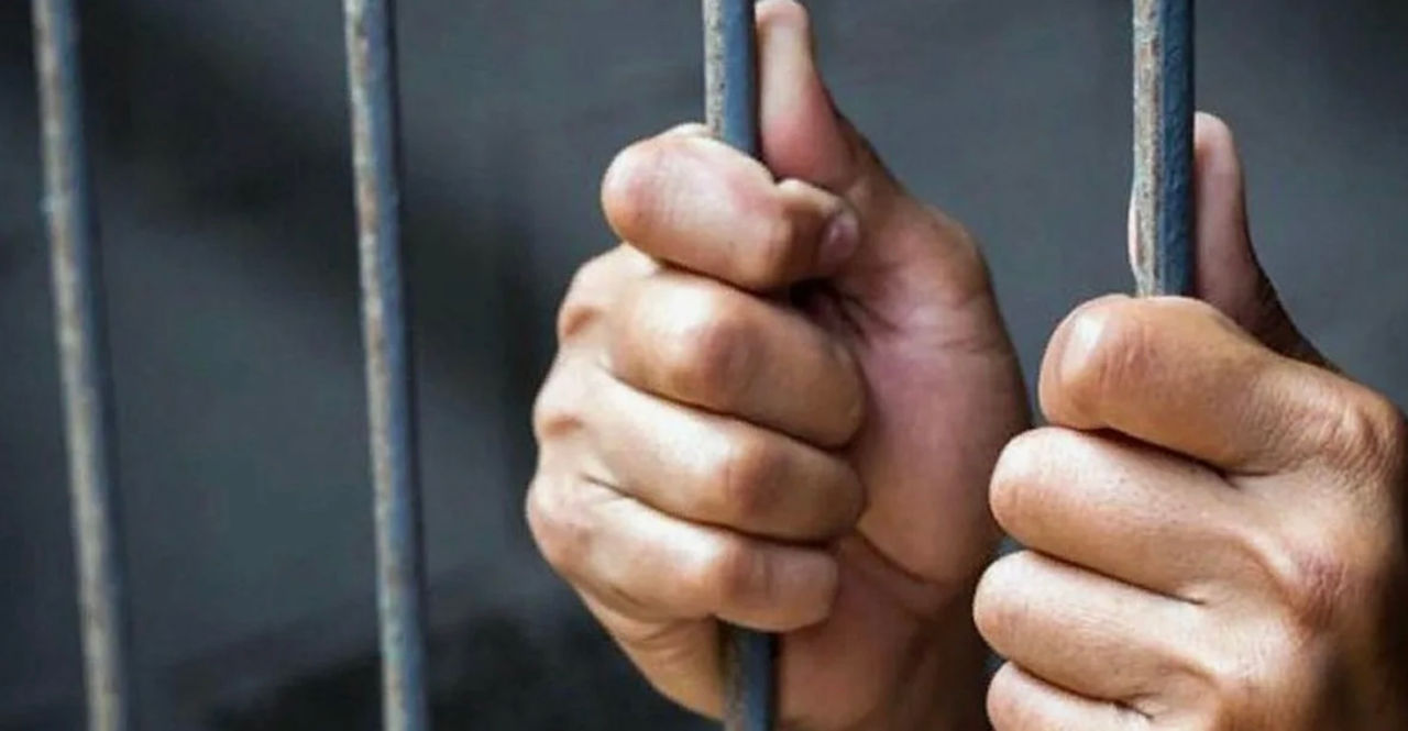 Un bărbat, vinovat de moartea unui sătean, condamnat la 13 ani de închisoare.