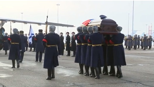Появилось видео прощания с погибшим пилотом Су-25.