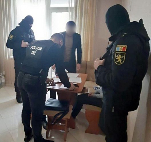 Задержана группа мошенников, специализирующихся на получении кредитов.