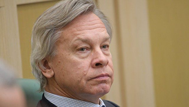По мнению Пушкова, Порошенко таким образом решил признать "подлинное состояние" Украины,.