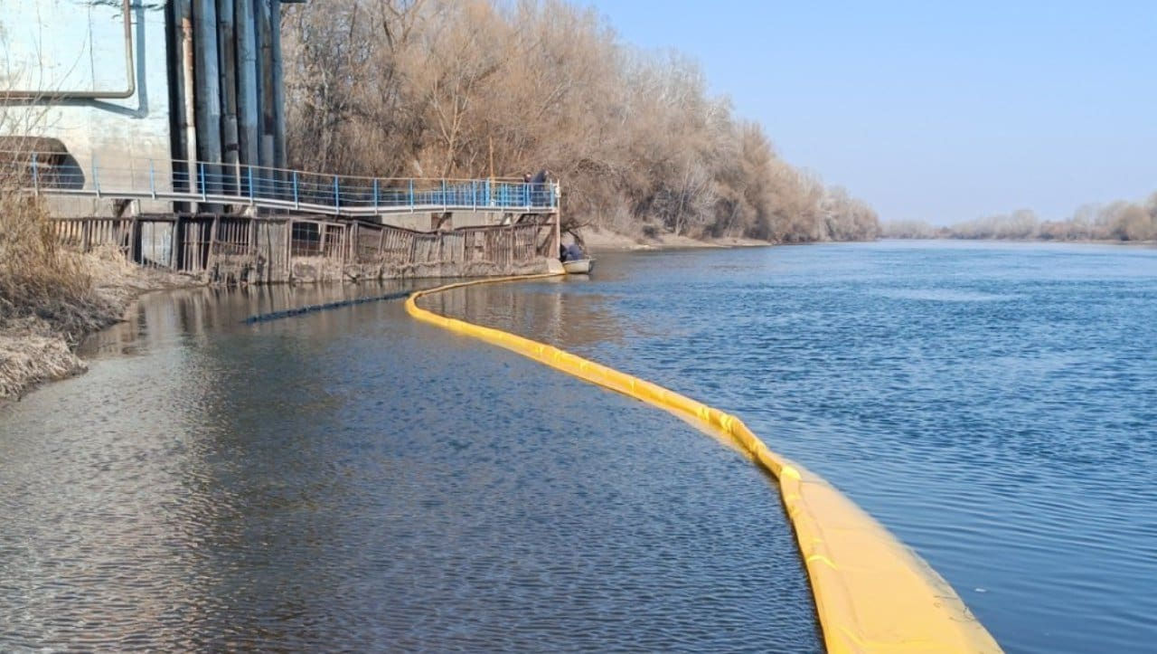 Apă-Canal Chișinău установил еще один барьер на Днестре в Вадул-луй-Водэ.