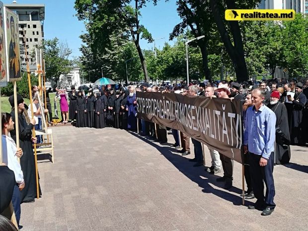 Верующие потребовали остановить гей‐пропаганду в Молдове.