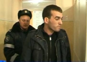 Omul a povestit că și-a cumpărat mașinile și un apartament în Chișinău din afacerea pe care o are în agricultură.