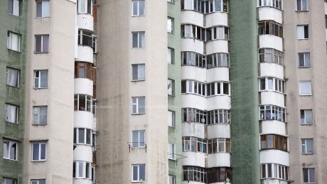 Жильцы уже не раз обращались за помощью в мэрию, однако пока всё безрезультатно.