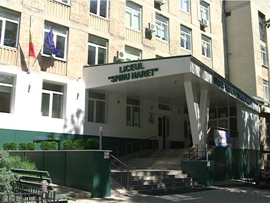 Studiile ar putea deveni obligatorii pana la varsta de 18 ani.