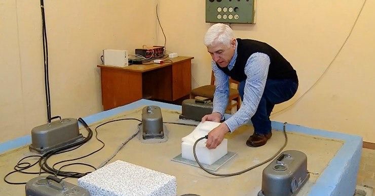 Сотрудники Института геологии и сейсмологии жалуются на нехватку финансирования.