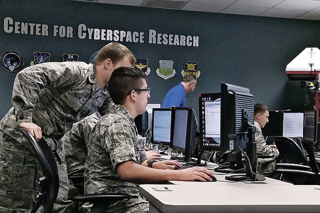 Разведка США не нашла доказательств искусственного происхождения COVID-19.