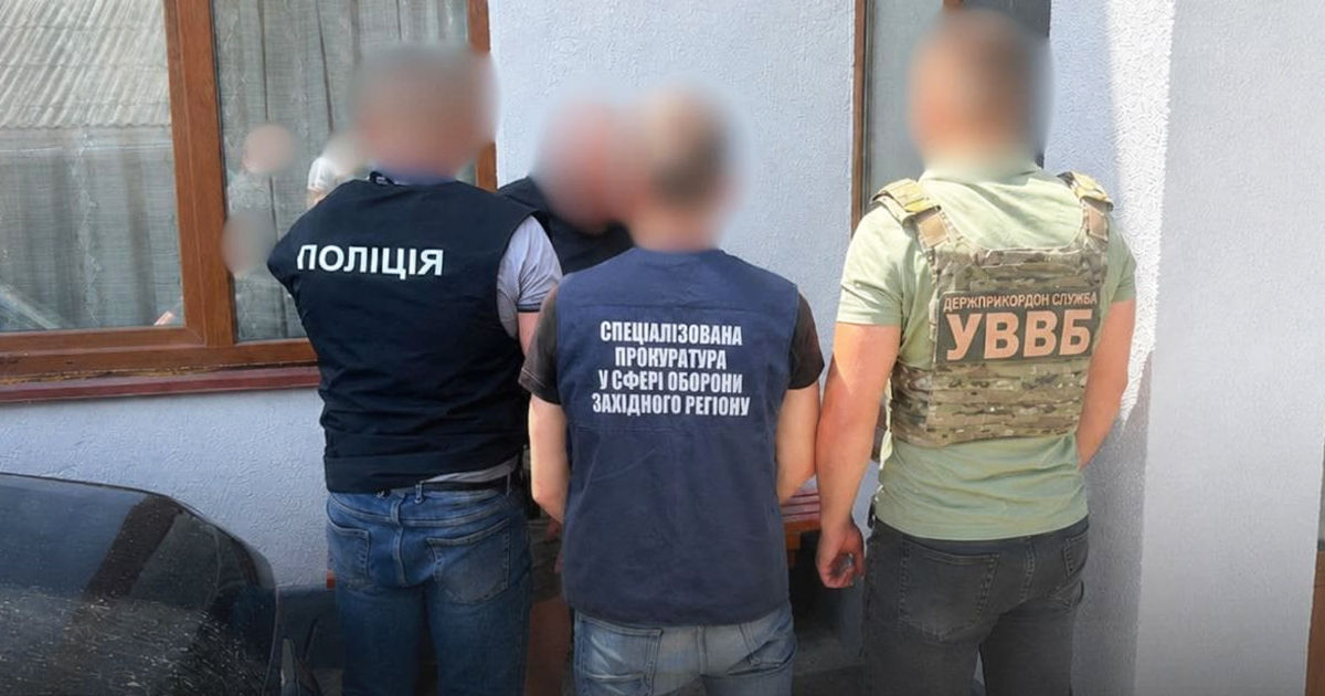 В Украине задержали уроженца Молдовы, помогавшего уклонистам бежать в Румынию.