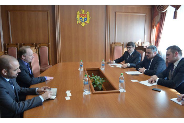 Министр иностранных дел Молдовы принял канадского посла.