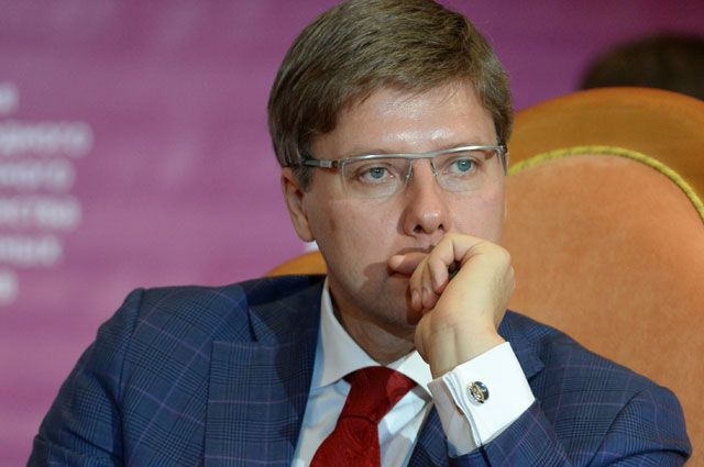 Ушаков добавил, что, несмотря на многочисленные попытки, Центр госязыка еще ни разу не смог его оштрафовать.