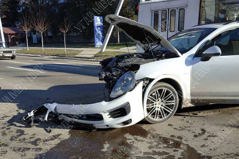 В аварии в Бендерах пострадал водитель.
