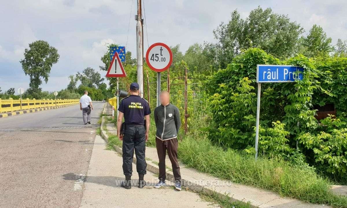 Румынские пограничники задержали гражданина РМ без документов, который пытался незаконно вернуться в Молдову.