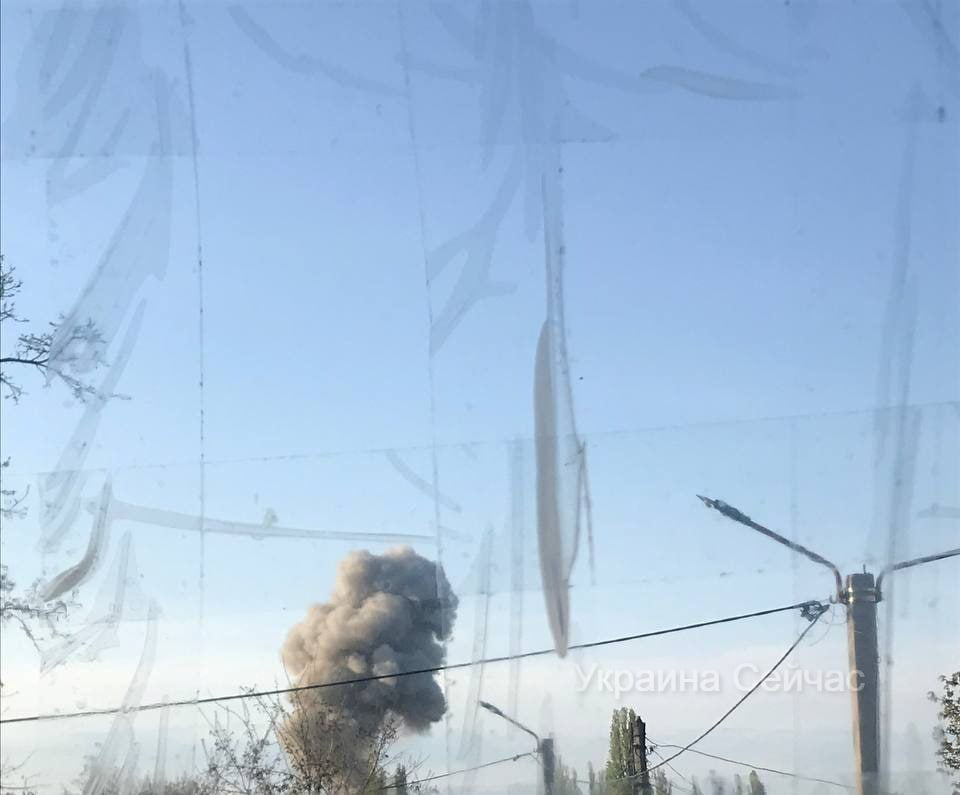 По Одессе нанесли ракетный удар, попали в религиозное сооружение.