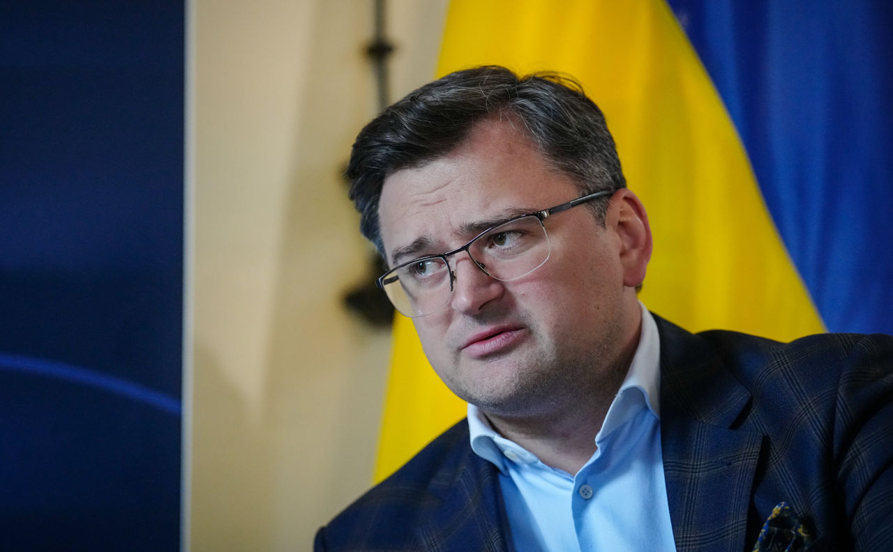 МИД Украины осудил указ Путина об упрощенном присвоении гражданства РФ украинцам.