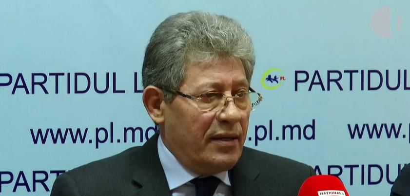 Timofti a declarat că le oferă încă o zi reprezentanților celor trei formațiuni și grupului Leancă. Foto: today.md