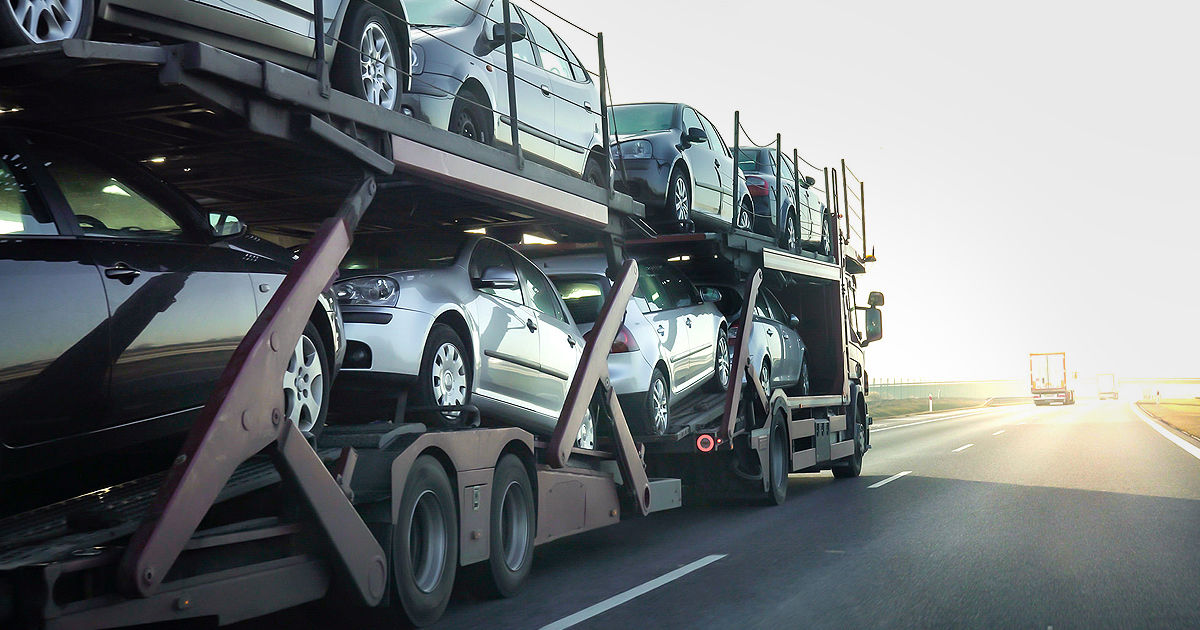 Peste 30.000 de mașini, aduse din străinătate în 2024: O persoană fizică a plătit o taxă de 1,1 milioane de lei.