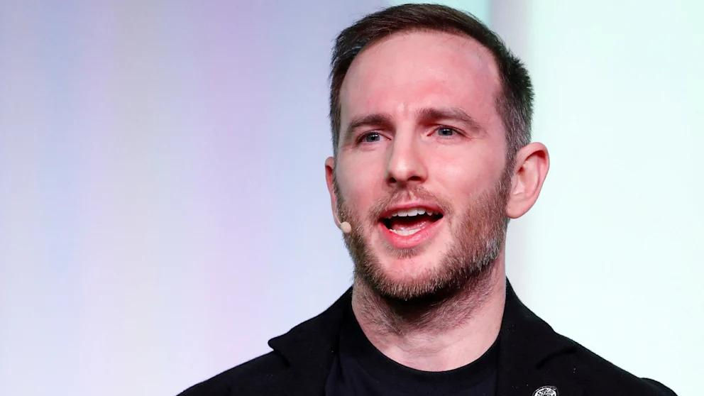Bild: Трамп делает основателя Airbnb новым мини-Маском.