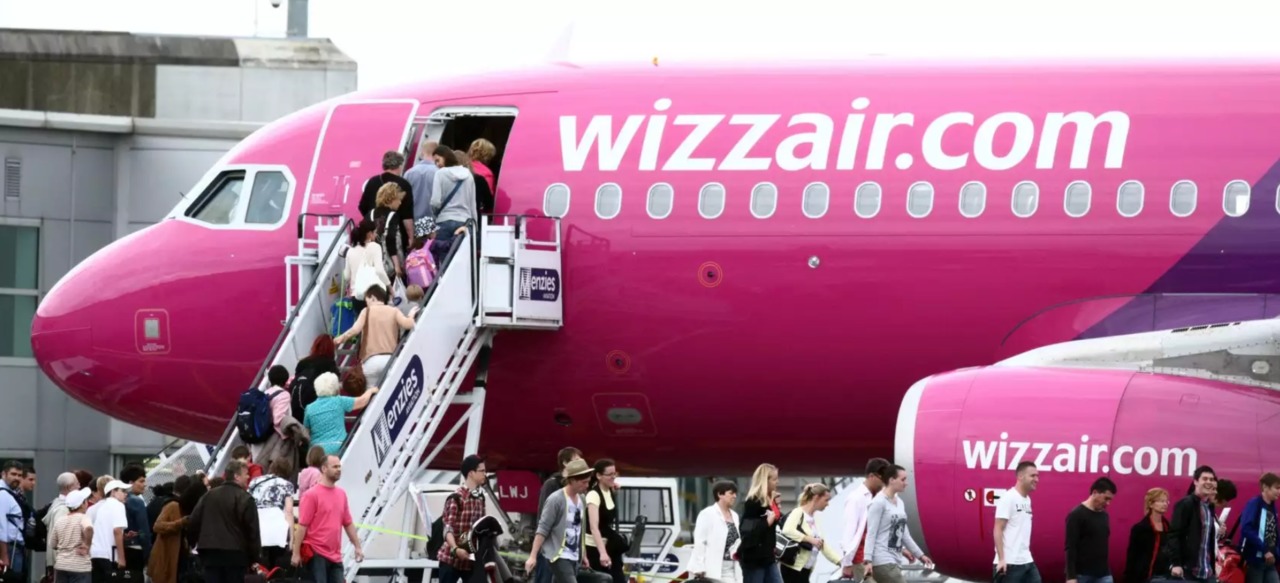 Венгерский лоукостер Wizz Air снова ужесточает правила бесплатной перевозки багажа.