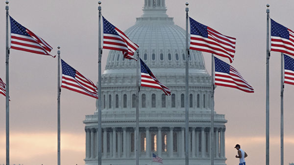 США ждет рекордный дефицит бюджета и экспоненциальный рост долга.