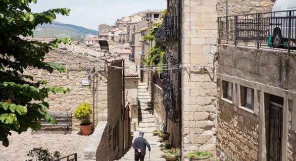 Dacă ești în căutarea unei case într-o regiune turistică, Sicilia ar putea fi o opțiune.