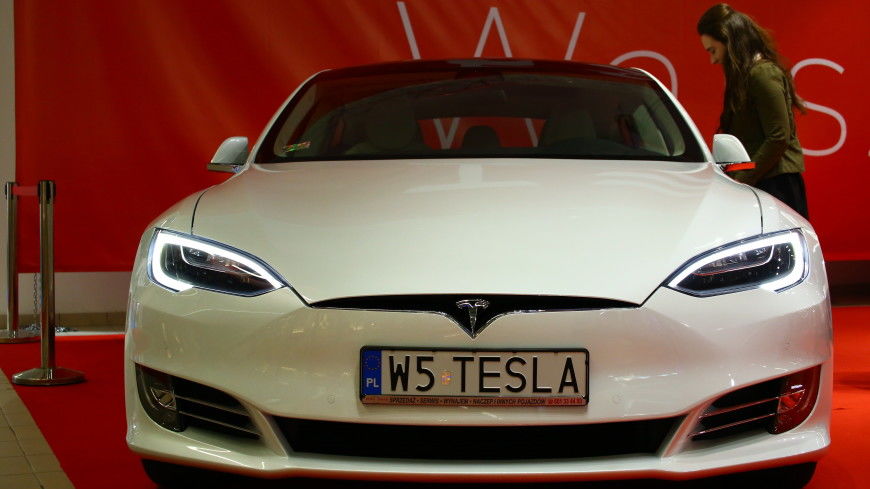 Агентство Bloomberg подсчитало, что компания Tesla Илона Маска теряет около $6500 в минуту. 