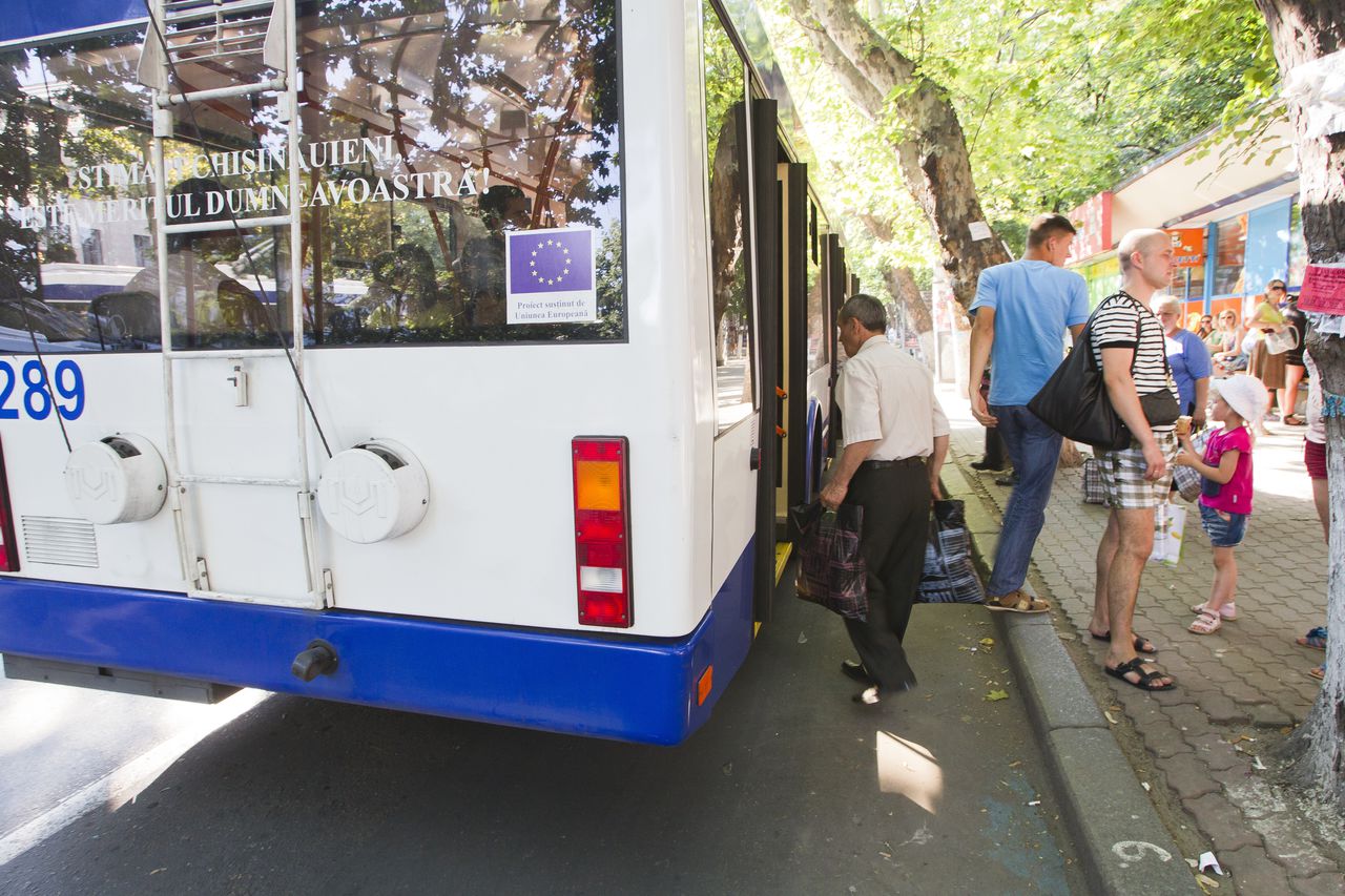 Ruta suplimentară de autobuz "C" (str. Vasile Alecsandri – str. Doina (Cimitirul „Sfântul Lazăr”), va avea următorul itinerar: